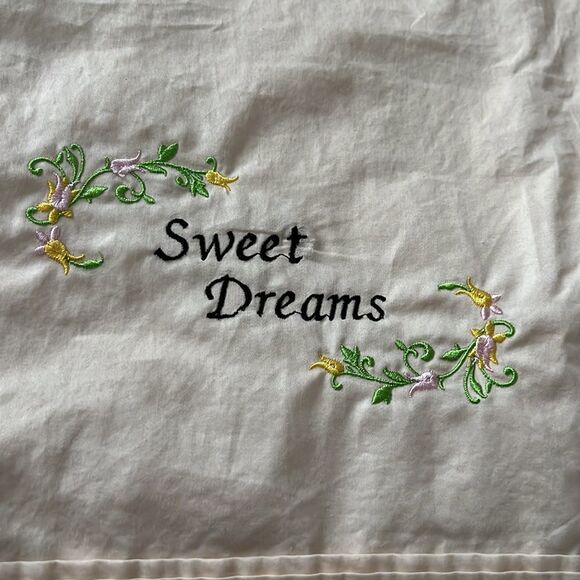 Set (2) Creamy Beige 100% Cotton 540 Thread  Kirkland Embroidered Pillowcases - Picture 4 of 16